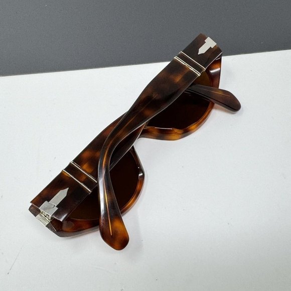 Persol vintage 90s oval sunglasses model 2546 30/33 made in Italy. 53 [] 16 main image 7
